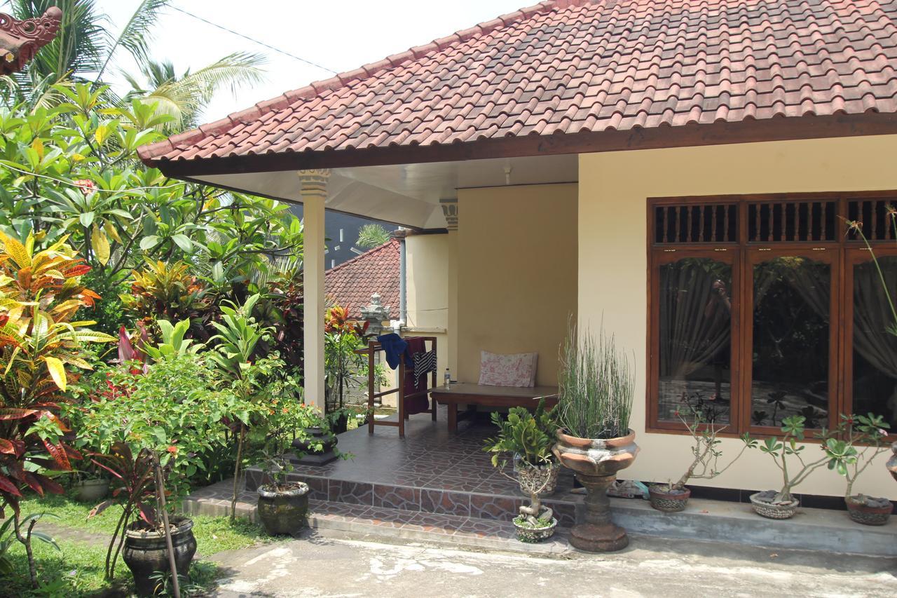 Surya Homestay Selemadeg  Exterior photo