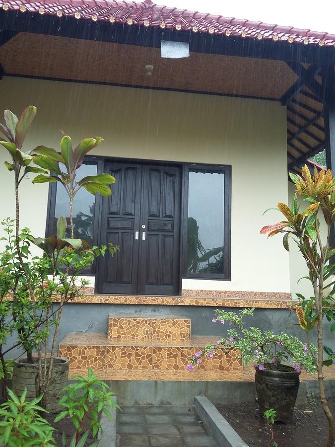 Surya Homestay Selemadeg  Exterior photo