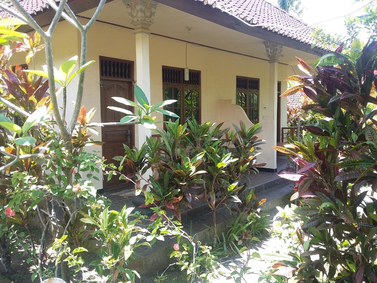 Surya Homestay Selemadeg  Exterior photo