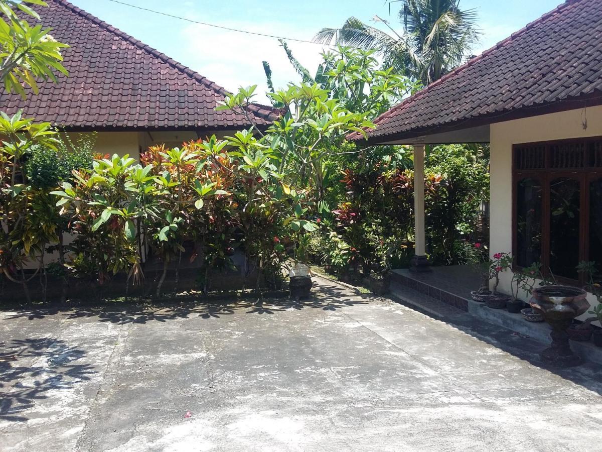 Surya Homestay Selemadeg  Exterior photo